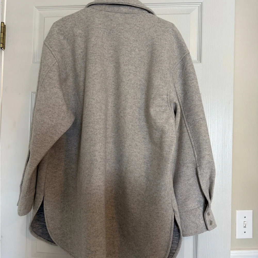 H&M Gray Button-Up Shacket - Picture 2 of 4